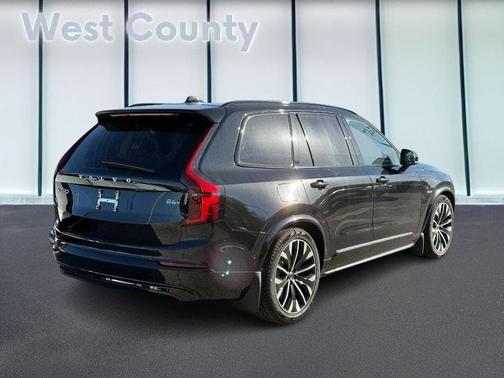 2026 Volvo XC90 B6 AWD Ultra Dark Theme 7-Seater