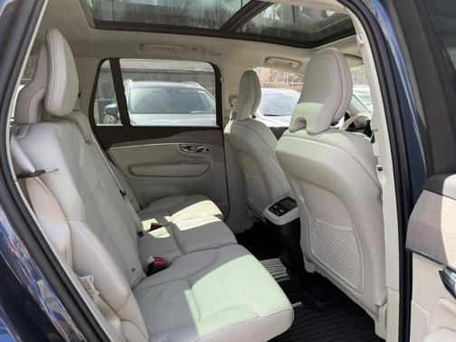 2025 Volvo XC90 B6 AWD Plus 7-Seater
