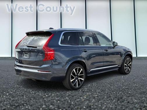 2025 Volvo XC90 B6 AWD Plus 7-Seater