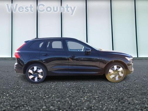 2025 Volvo XC60 Plug-In Hybrid T8 AWD Plus