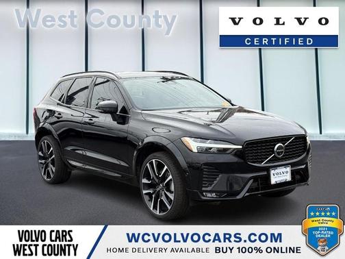 2023 Volvo XC60 B6 Ultimate Dark Theme