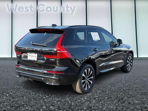 2024 Volvo XC60 B5 Plus Dark Theme