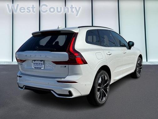 Crystal White 2026 Volvo XC60 B5 Plus