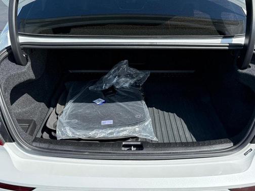2024 Volvo S60 B5 Plus Dark Theme
