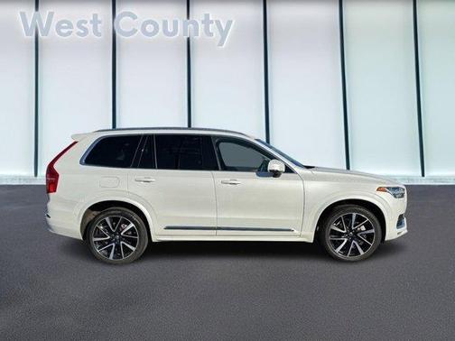 2024 Volvo XC90 B5 Plus Bright Theme