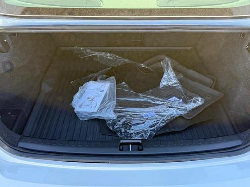 2023 Volvo S60 B5 Plus Dark Theme