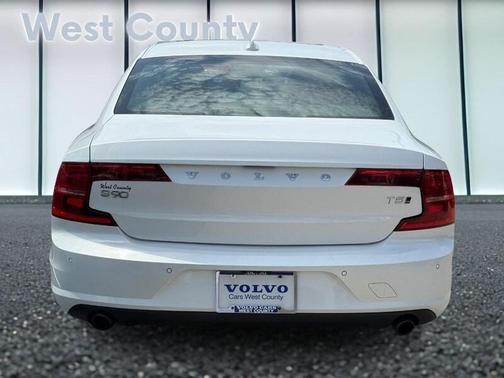 2018 Volvo S90 T5 Momentum