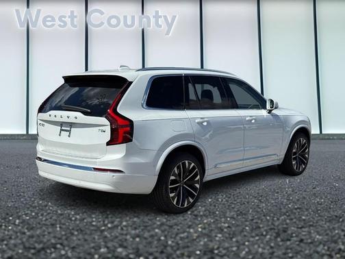 2025 Volvo XC90 Plug-In Hybrid T8 Plus 7-Seater