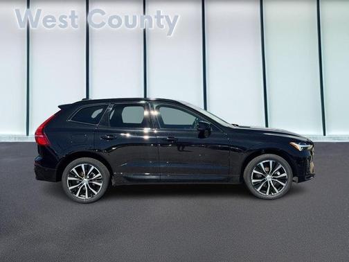 Onyx Black 2024 Volvo XC60 B5 Plus Dark Theme