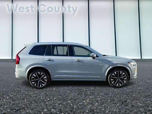 2025 Volvo XC90 B6 Plus 7-Seater
