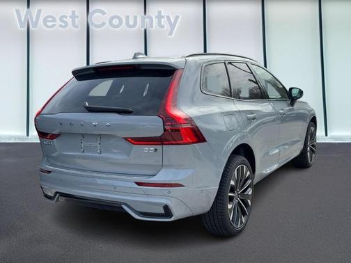 2026 Volvo XC60 B5 Ultra