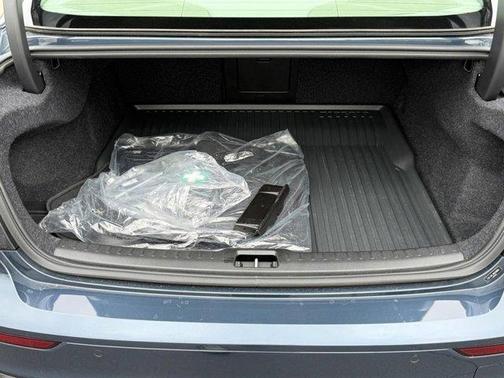 2024 Volvo S60 B5 Plus Dark Theme