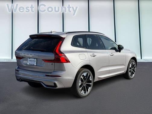 2026 Volvo XC60 B5 Plus