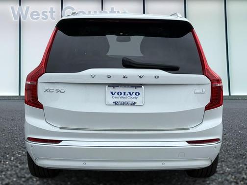 2023 Volvo XC90 Recharge Plug-In Hybrid T8 Plus 6-Seater