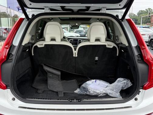2023 Volvo XC90 Recharge Plug-In Hybrid T8 Plus 6-Seater