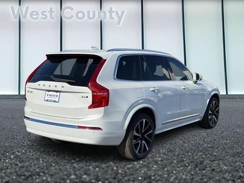 2023 Volvo XC90 B6 Plus 6-Seater