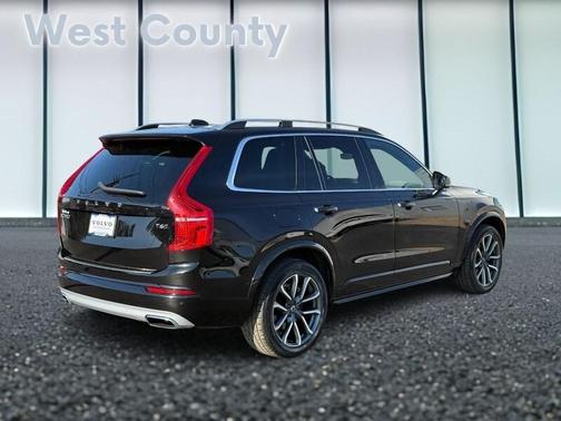 2019 Volvo XC90 T6 Momentum