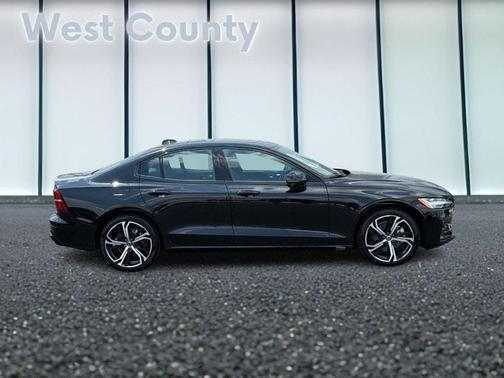 2025 Volvo S60 B5 Plus