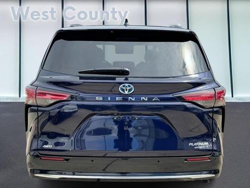 2023 Toyota Sienna Platinum 7 passenger