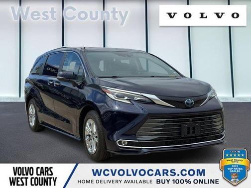 2023 Toyota Sienna Platinum 7 passenger