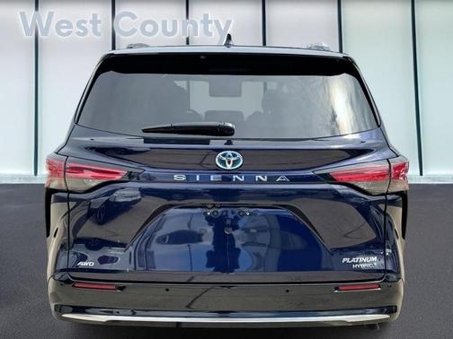 2023 Toyota Sienna Platinum 7 passenger