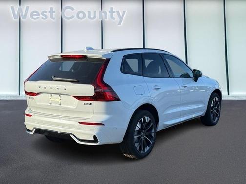 2026 Volvo XC60 B5 Plus