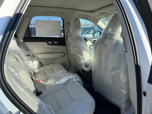 2026 Volvo XC60 Plug-In Hybrid T8 Ultra