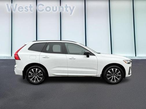 2024 Volvo XC60 B5 Plus Dark Theme