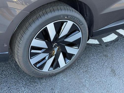 2025 Volvo EX90 Twin Motor Performance Plus