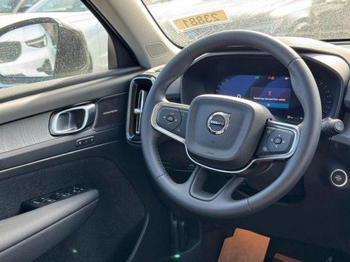 2026 Volvo XC40 B5 Ultra