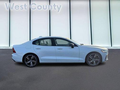 2020 Volvo S60 T5 R-Design