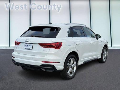 2021 Audi Q3 45 S line Premium