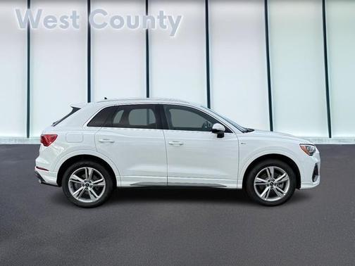 2021 Audi Q3 45 S line Premium
