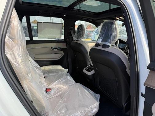 2026 Volvo XC90 B6 Core
