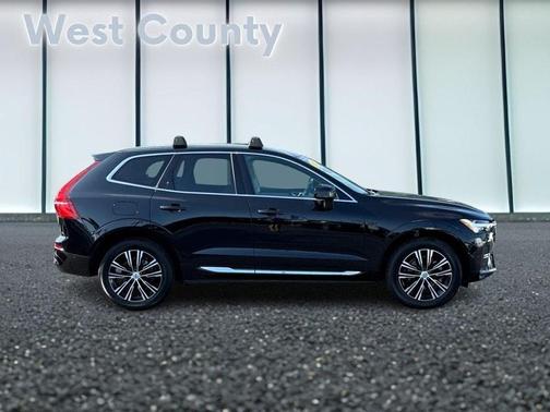 2022 Volvo XC60 B5 Inscription