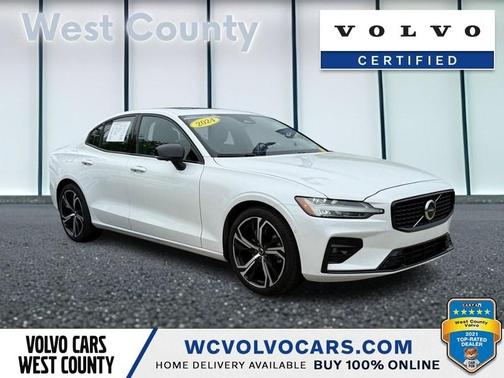 2024 Volvo S60 B5 Plus Dark Theme
