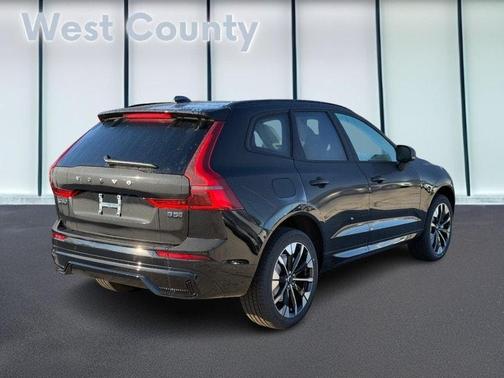 2026 Volvo XC60 B5 Plus