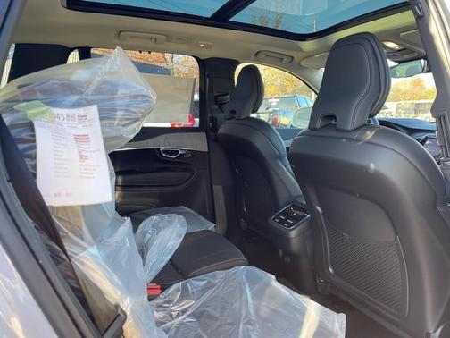 2025 Volvo XC90 B6 Ultra
