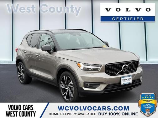 2022 Volvo XC40 T5 R-Design