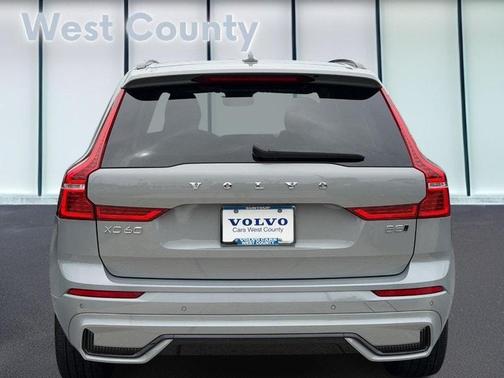 Metallic 2025 Volvo XC60 B5 Plus