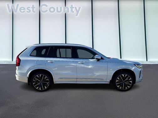2026 Volvo XC90 B5 Core