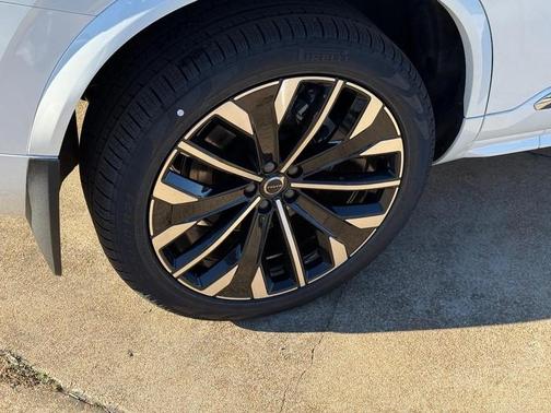 2026 Volvo XC90 B5 Core