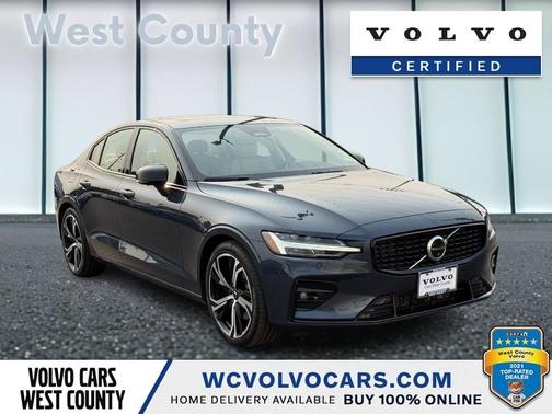 2023 Volvo S60 B5 Plus Dark Theme