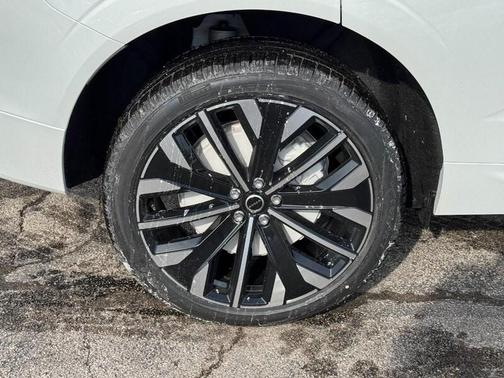 2026 Volvo XC60 Plug-In Hybrid T8 Ultra