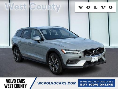 2025 Volvo V60 Cross Country B5 Plus