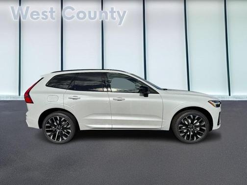 2026 Volvo XC60 B5 Ultra