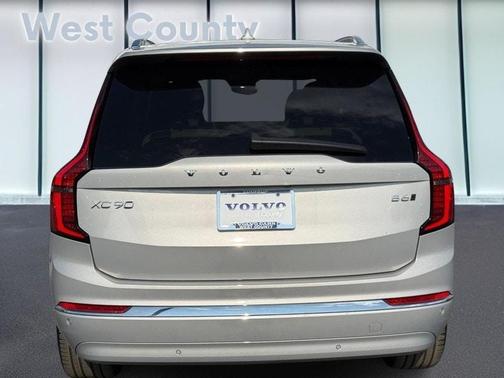 2025 Volvo XC90 B6 Plus 7-Seater
