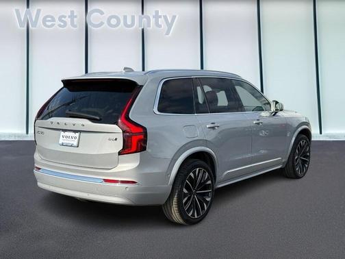 2025 Volvo XC90 B6 Plus 7-Seater