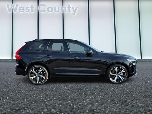2025 Volvo XC60 Plug-In Hybrid T8 Ultra
