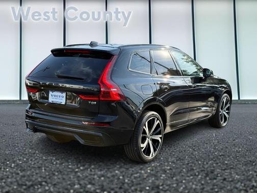 2025 Volvo XC60 Plug-In Hybrid T8 Ultra